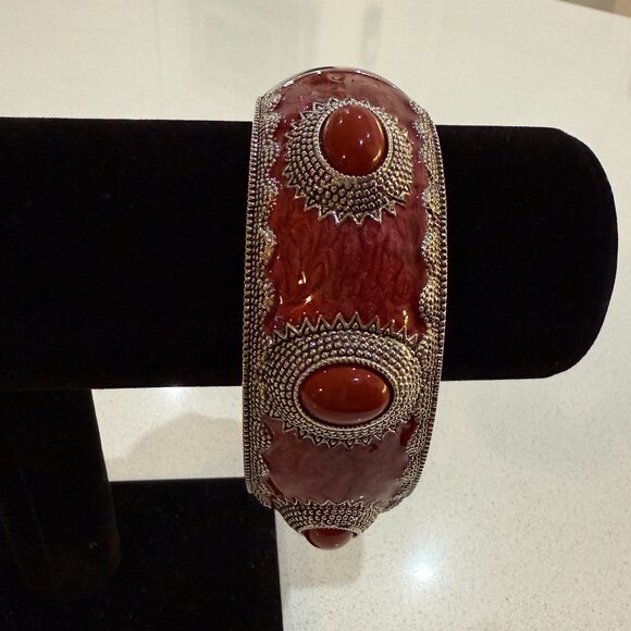 Large Hinged Clamper Bracelet - Picture 4 of 6